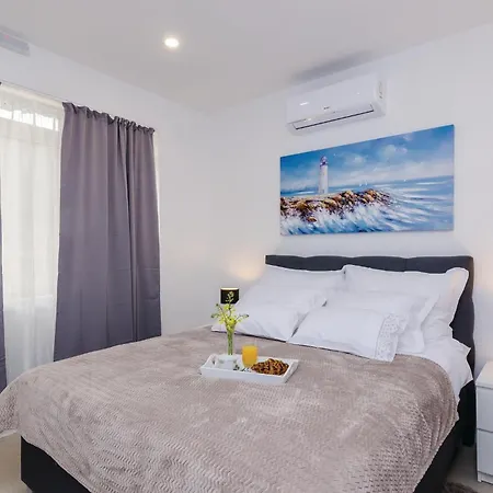 Διαμέρισμα Two-bedroom In *