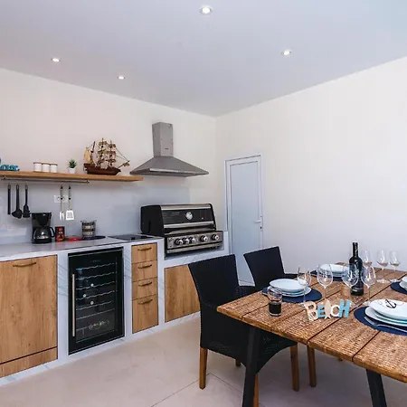 Two-bedroom In 公寓