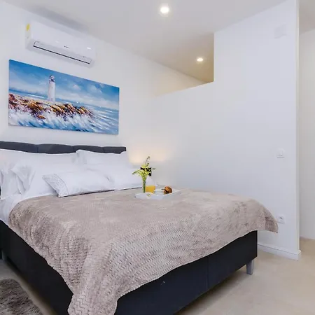 Two-bedroom In 公寓 Mokošica