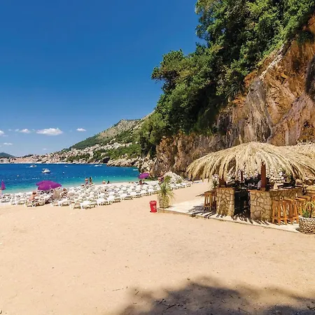 Two-bedroom In 公寓 *