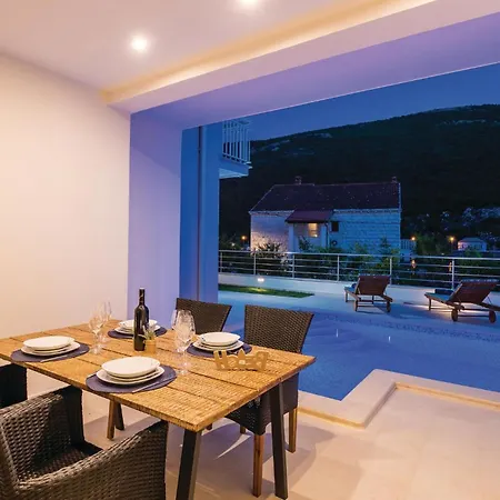 Two-bedroom In 公寓 Mokošica