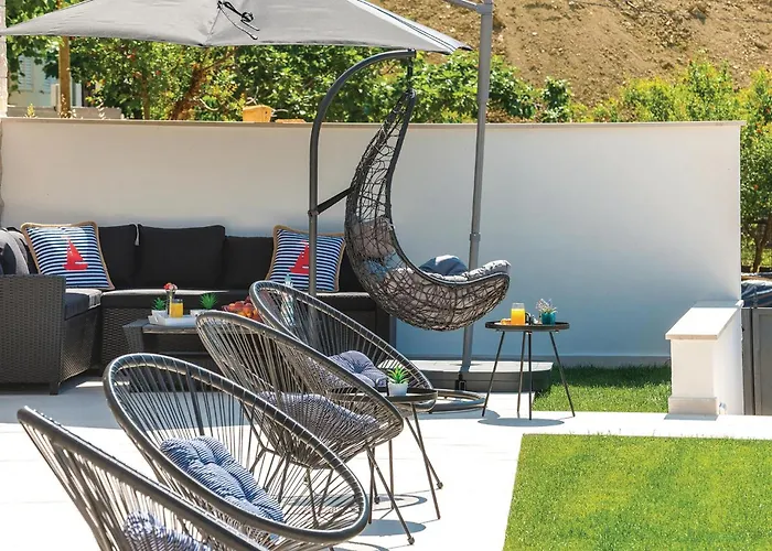 Two-bedroom In Apartman Mokosica