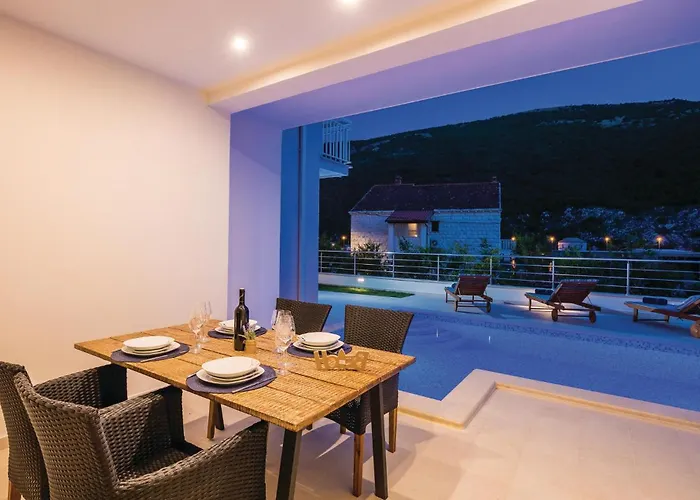 Two-bedroom In Apartman Mokosica